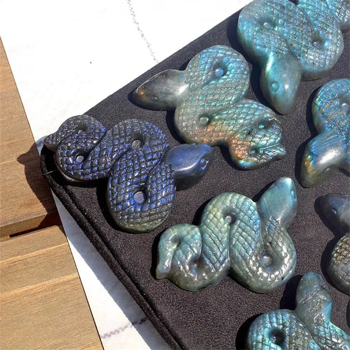 New arrivals high quality crystal crafts natural blue flash labradorite snake carving for gifts - Fairy healing crystal