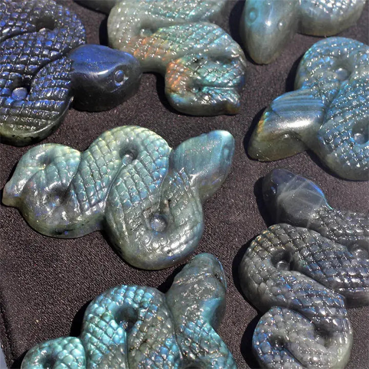 New arrivals high quality crystal crafts natural blue flash labradorite snake carving for gifts - Fairy healing crystal